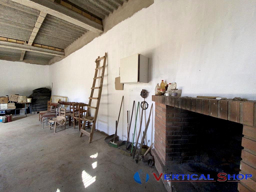 For sale of chalet in Caudete