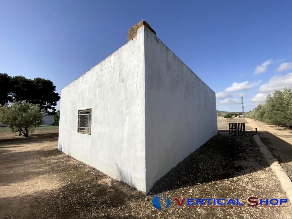 For sale of chalet in Caudete