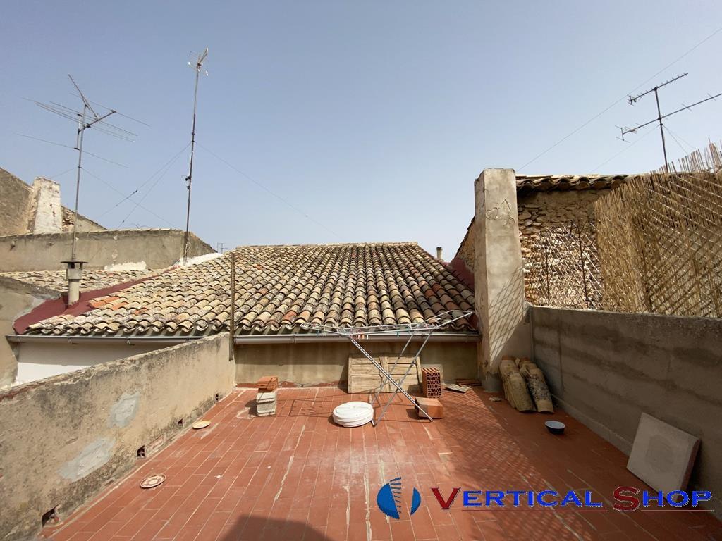 For sale of house in Caudete