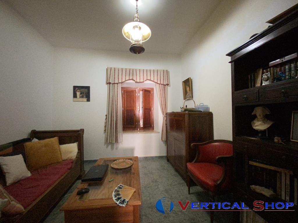 For sale of house in Caudete
