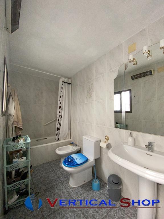 For sale of house in Caudete