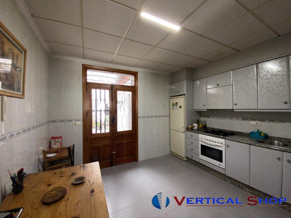 For sale of house in Caudete