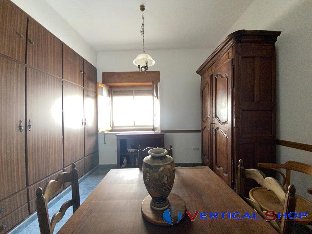 For sale of house in Caudete