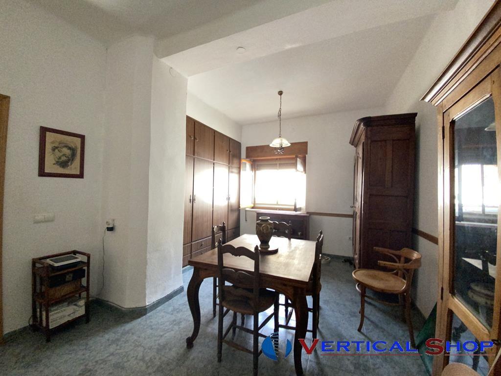For sale of house in Caudete