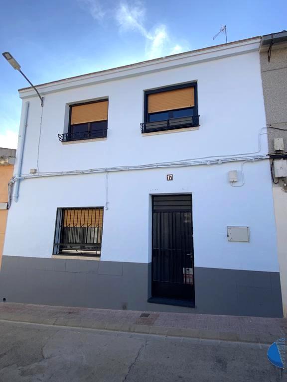 For sale of house in Caudete