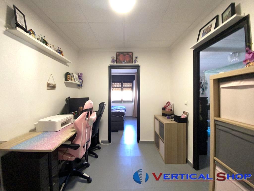 For sale of house in Caudete