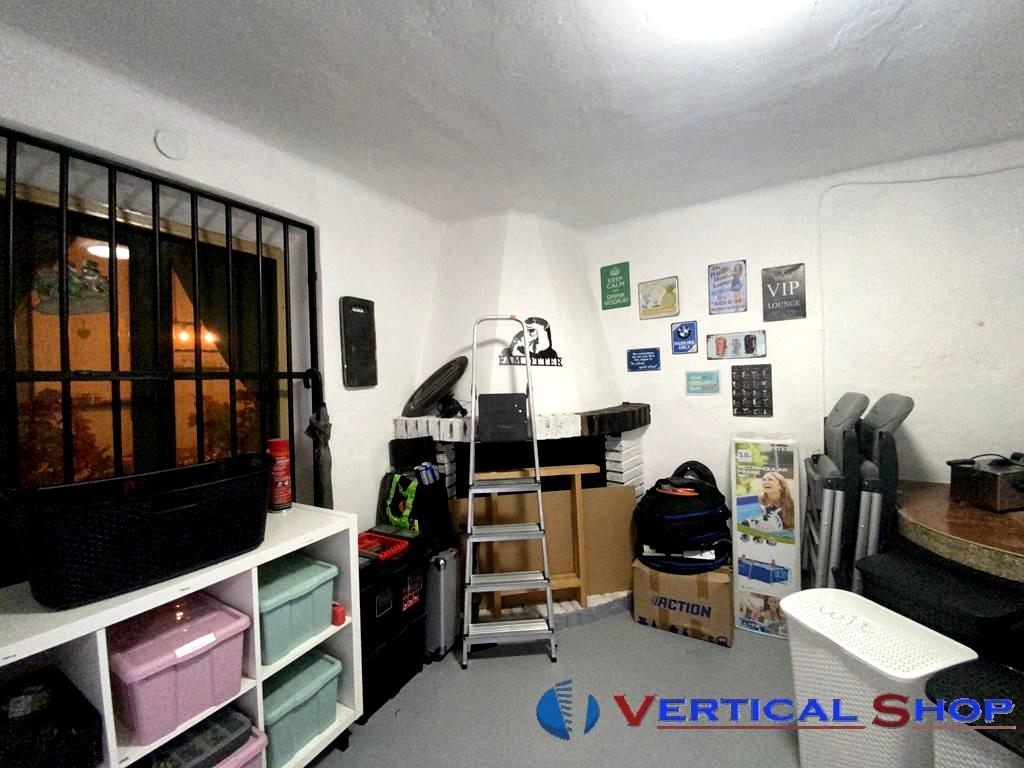 For sale of house in Caudete