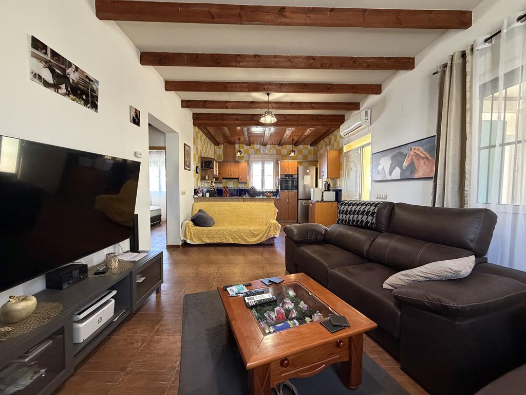 For sale of chalet in Caudete
