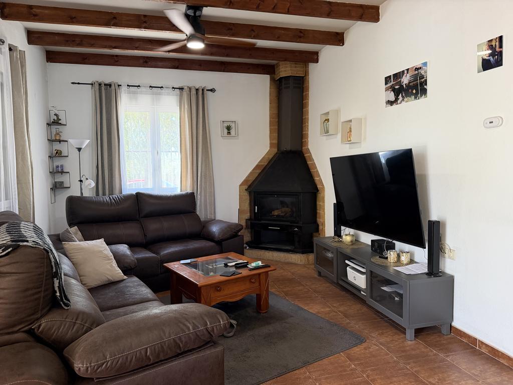For sale of chalet in Caudete