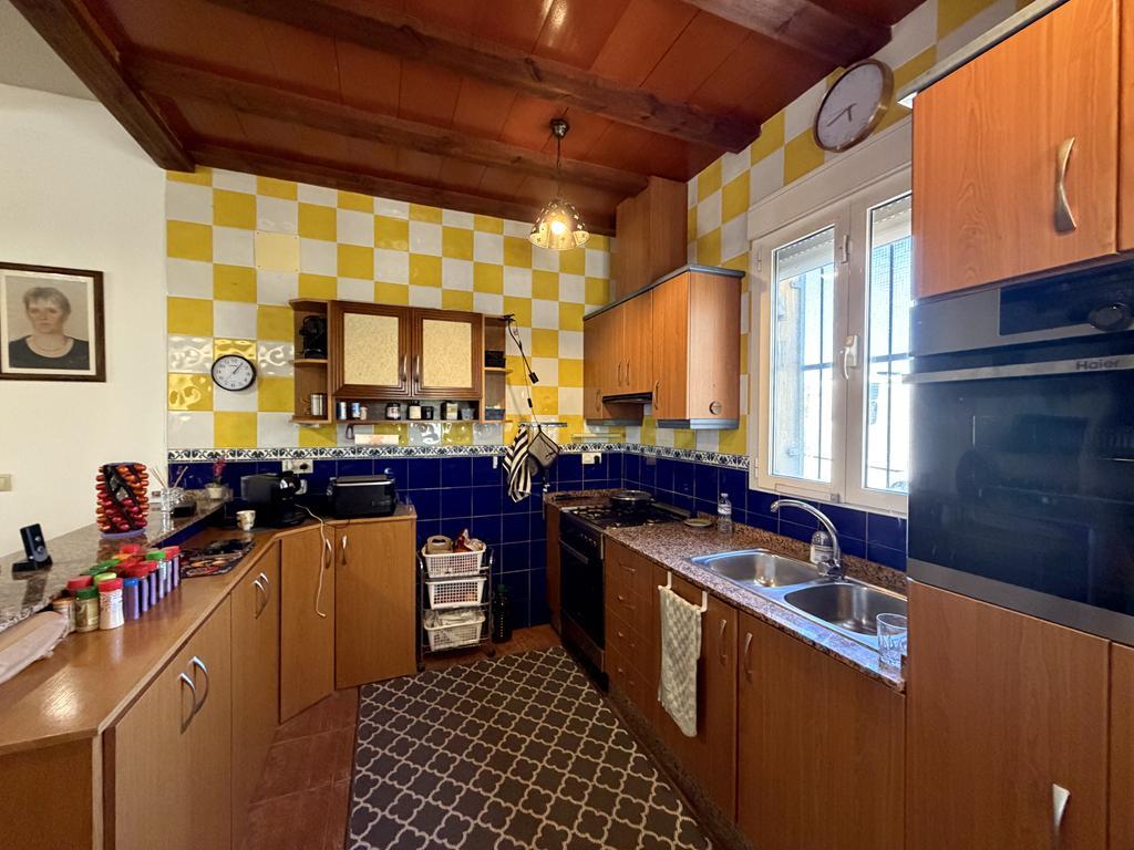 For sale of chalet in Caudete