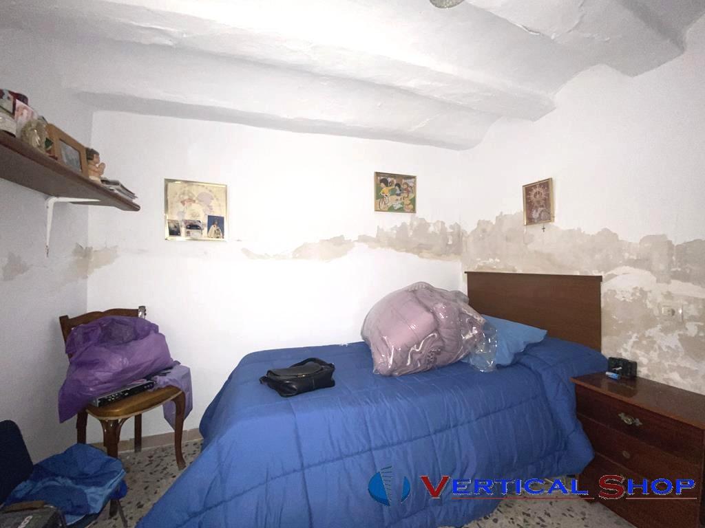 For sale of house in Caudete