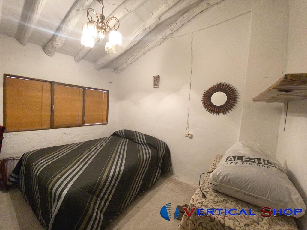 For sale of house in Caudete