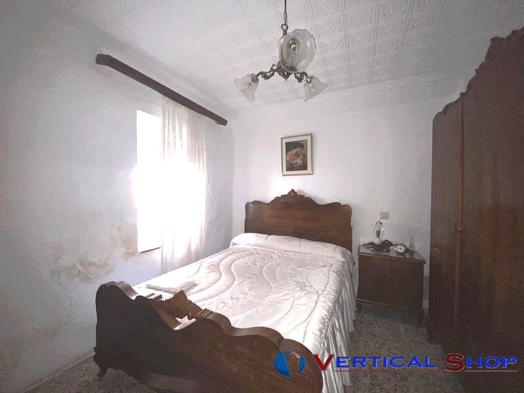 For sale of house in Caudete