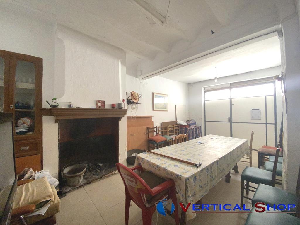 For sale of house in Caudete