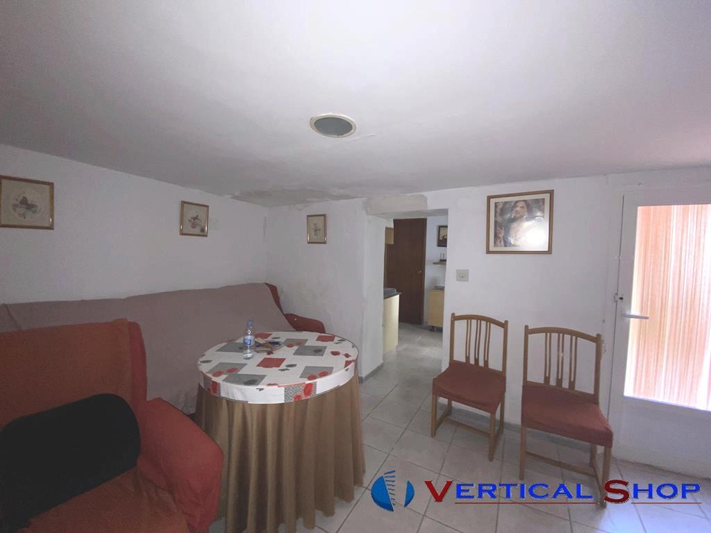 For sale of house in Caudete