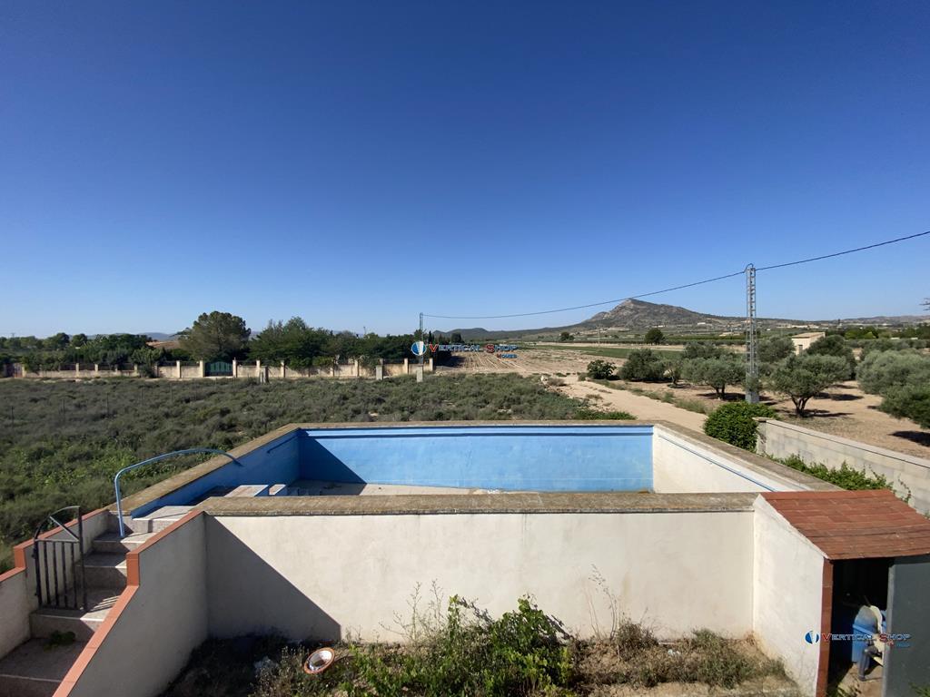 For sale of rural property in Caudete