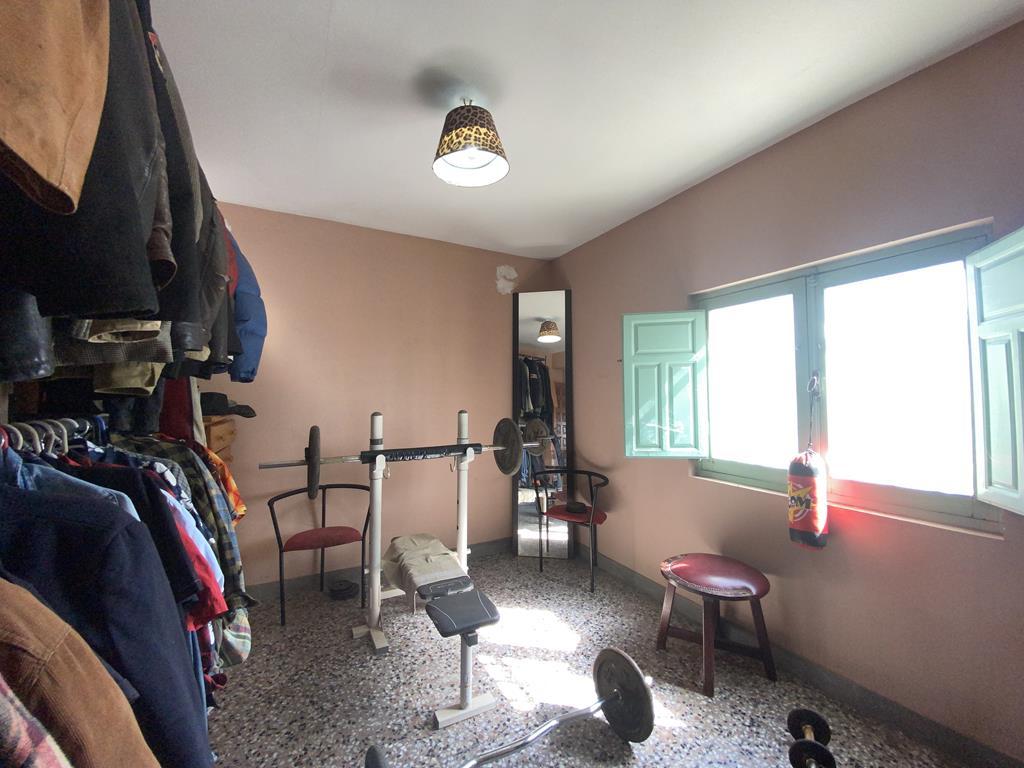 For sale of chalet in Caudete
