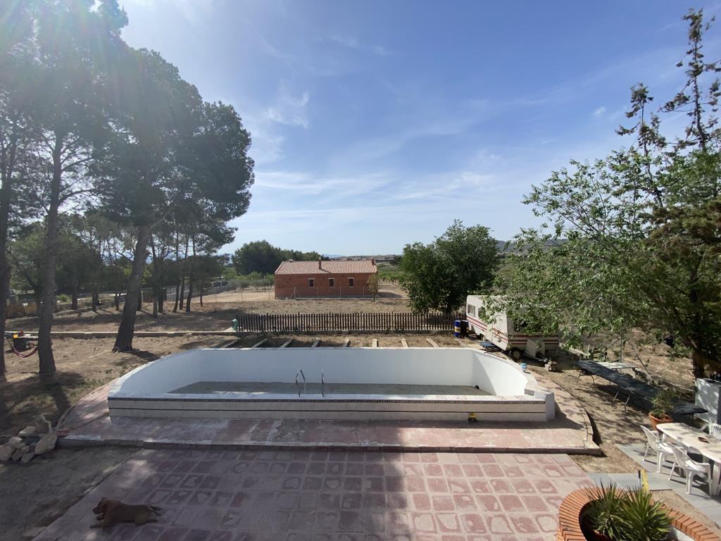 For sale of chalet in Caudete