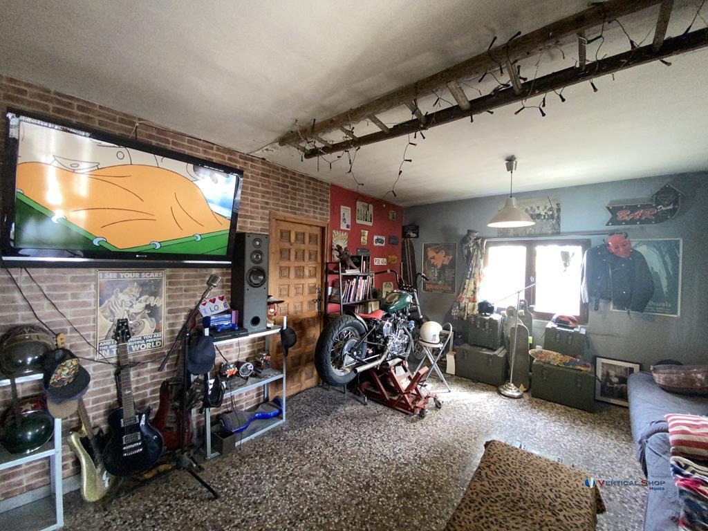 For sale of chalet in Caudete