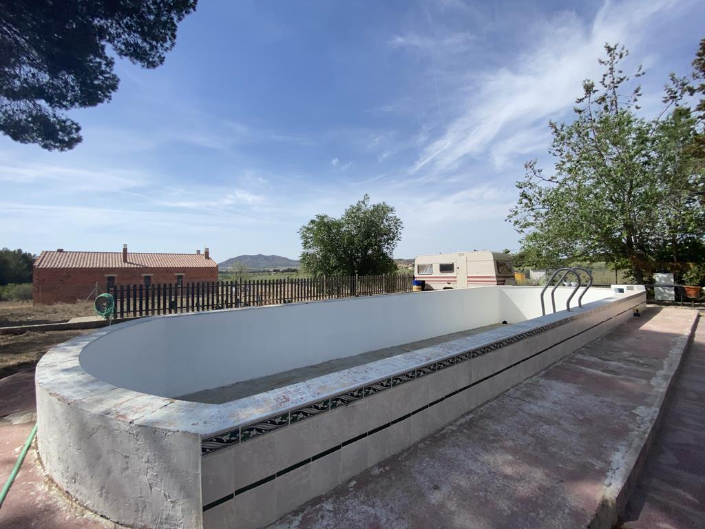 For sale of chalet in Caudete