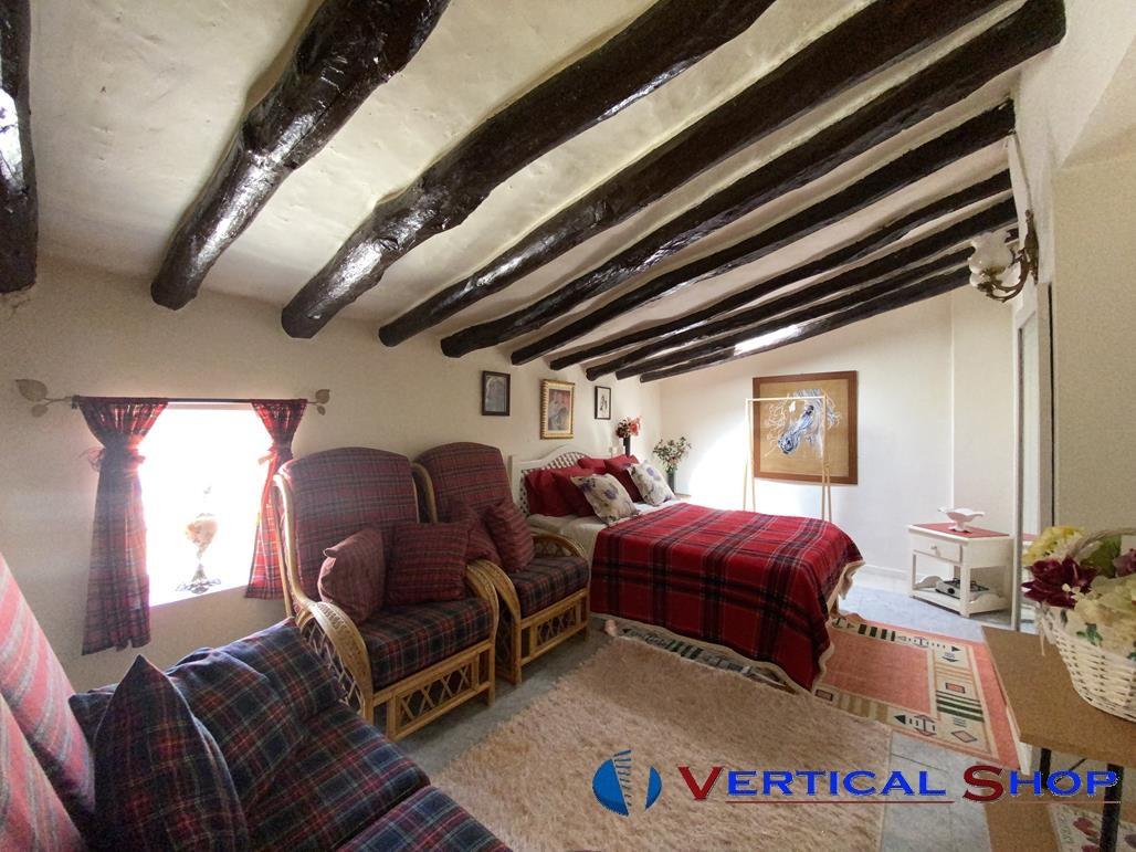 Venta de casa en Caudete
