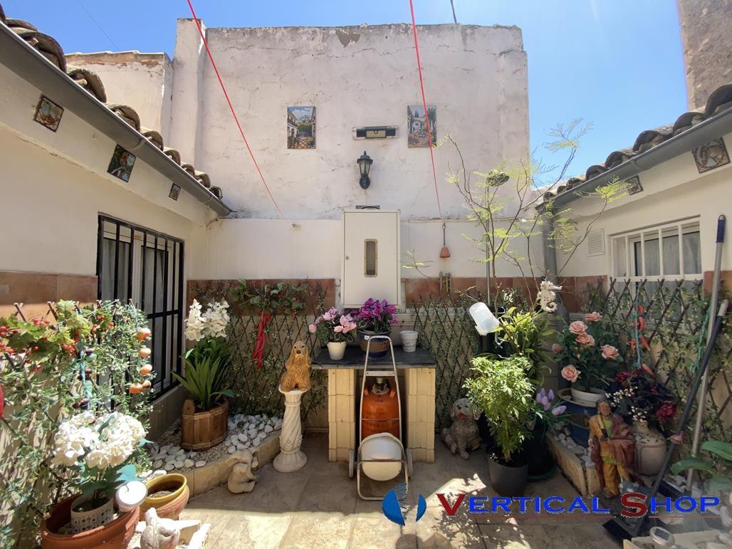 Venta de casa en Caudete