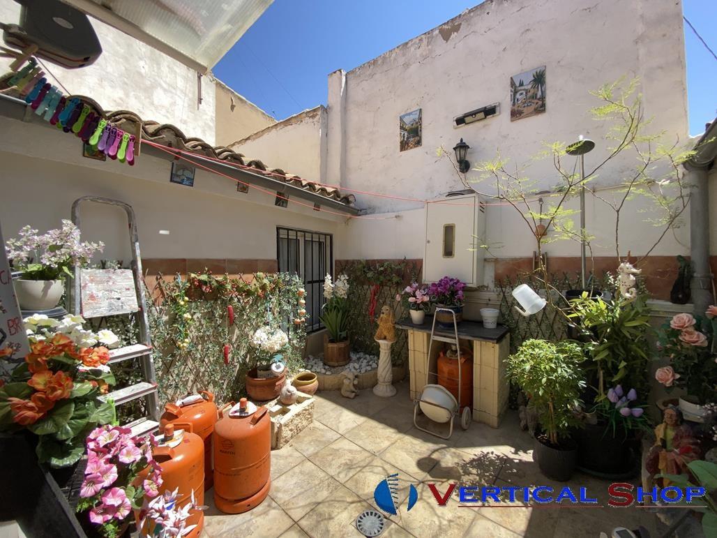 Venta de casa en Caudete