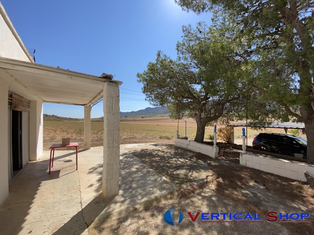 Venta de chalet en Yecla