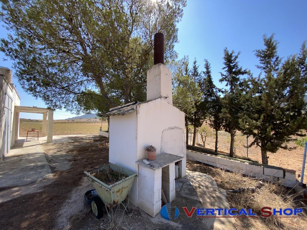Venta de chalet en Yecla