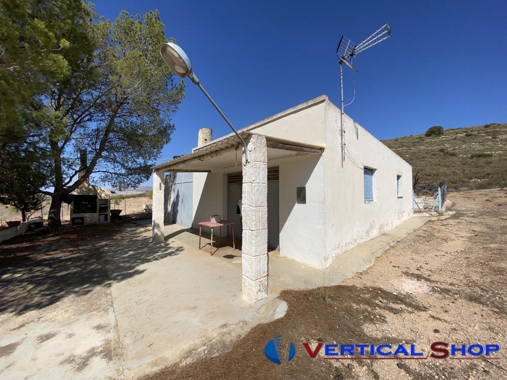 Venta de chalet en Yecla