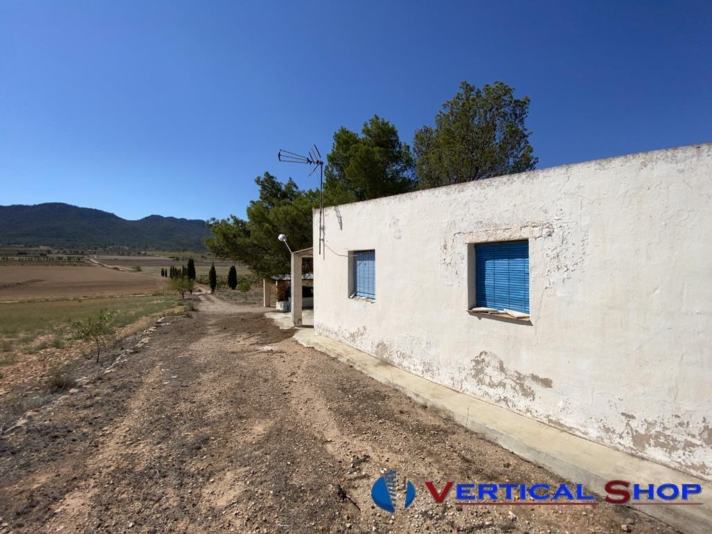 Venta de chalet en Yecla