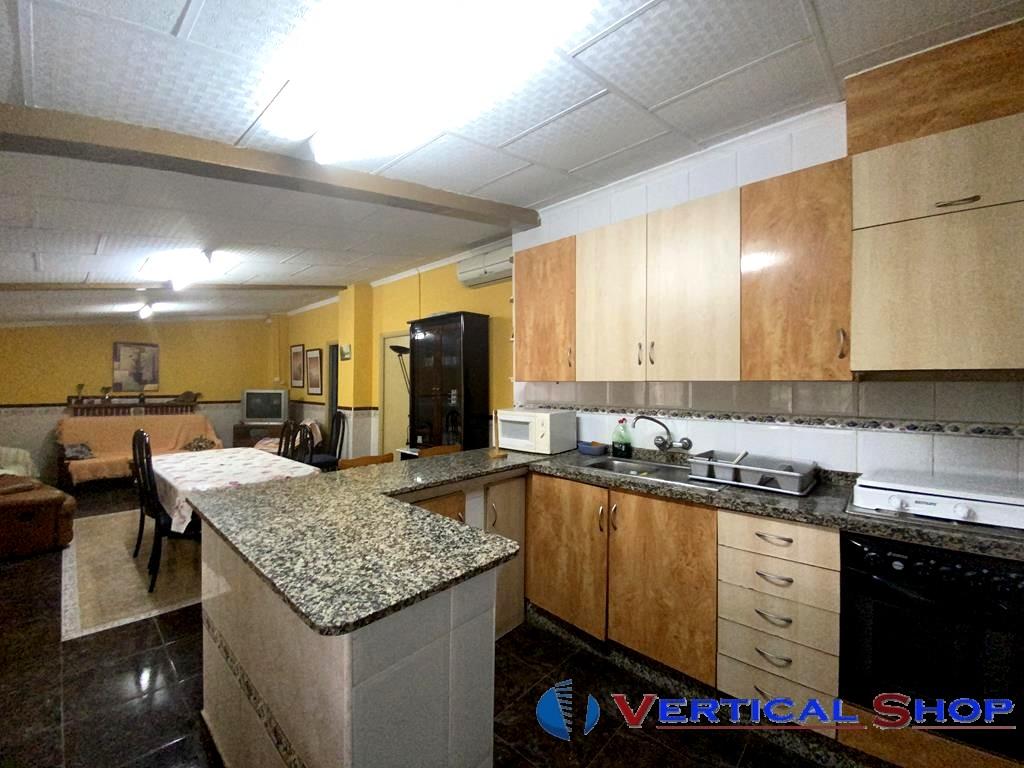 For sale of chalet in Caudete