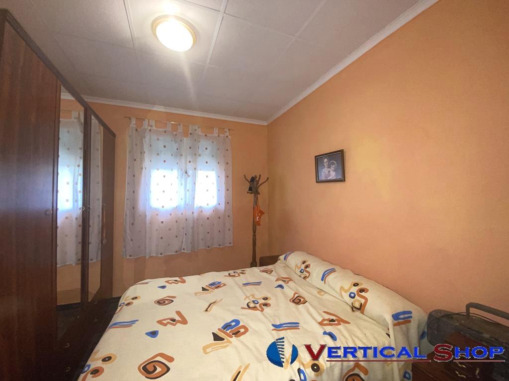 For sale of chalet in Caudete
