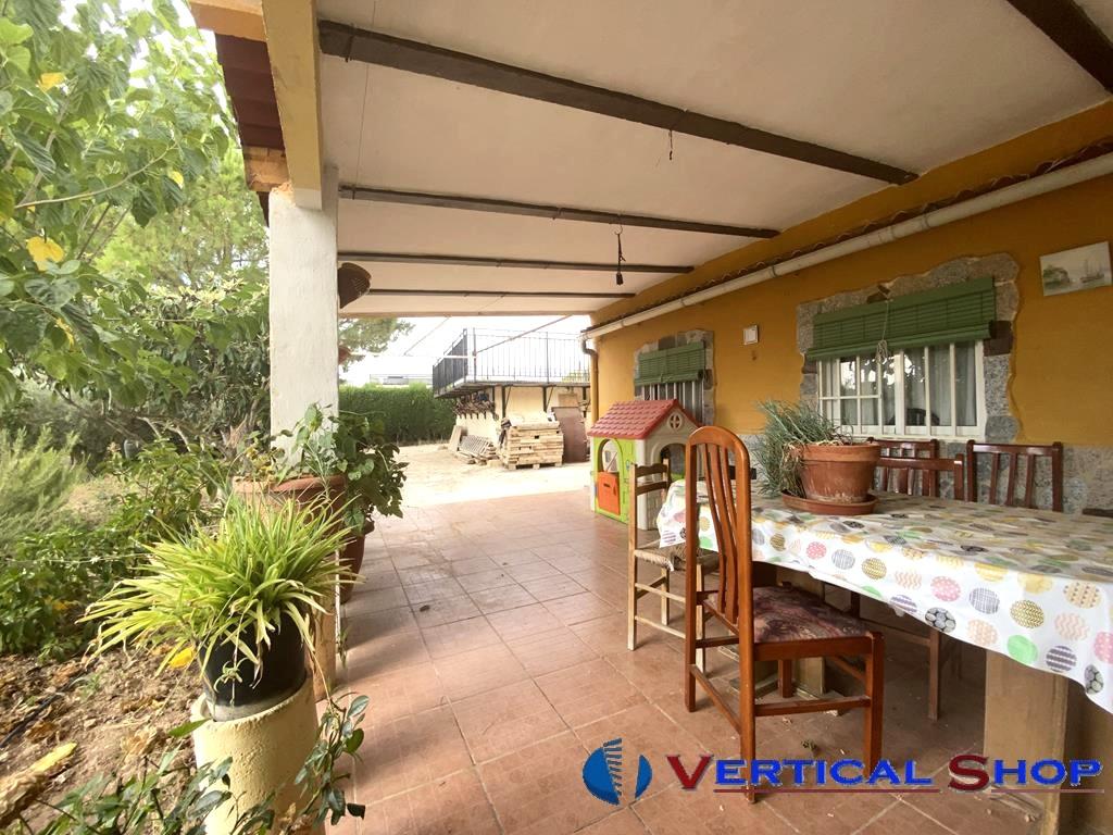 For sale of chalet in Caudete