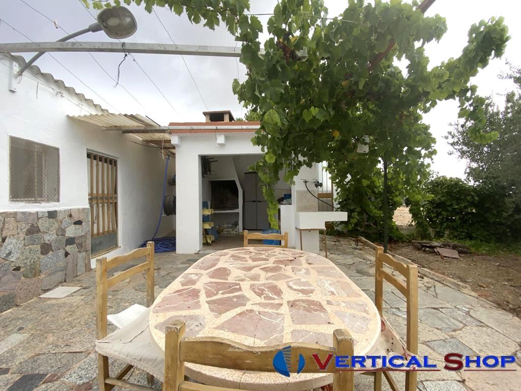 For sale of chalet in Caudete
