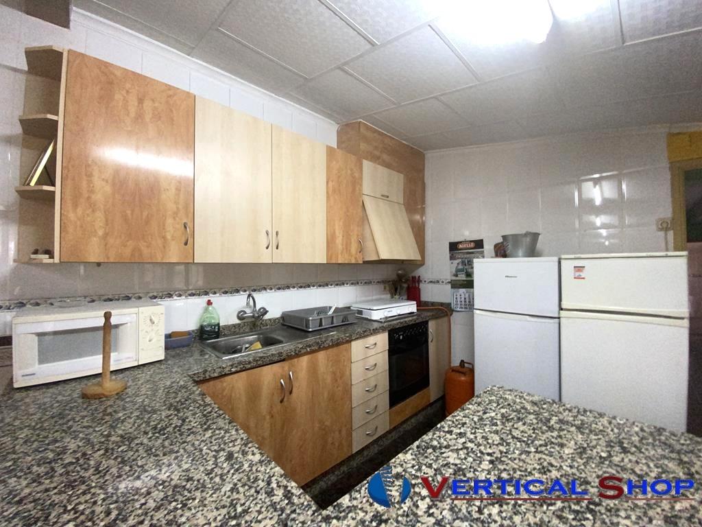 For sale of chalet in Caudete