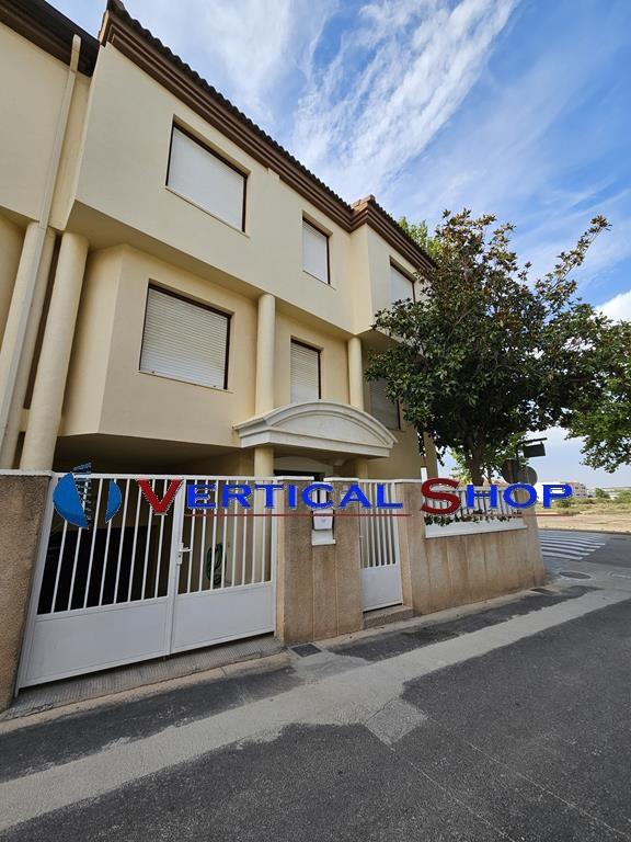 For sale of bungalow in Caudete
