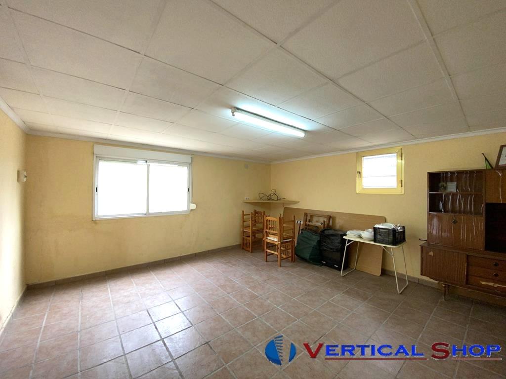 For sale of chalet in Caudete
