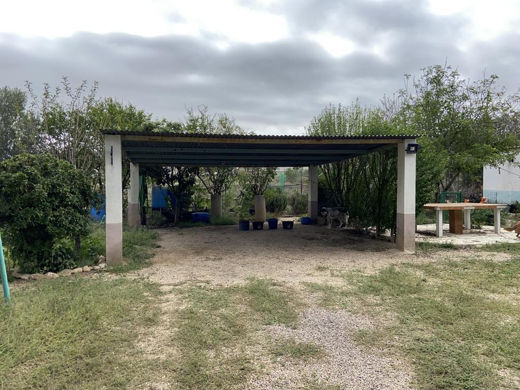 For sale of chalet in Caudete
