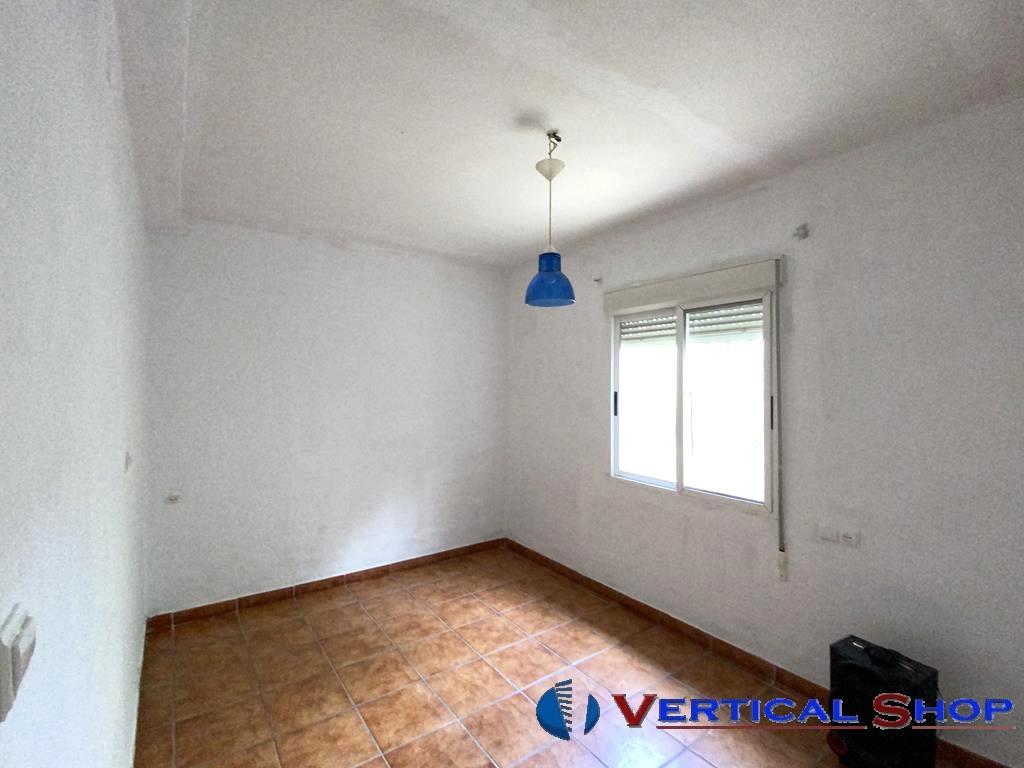 For sale of chalet in Caudete