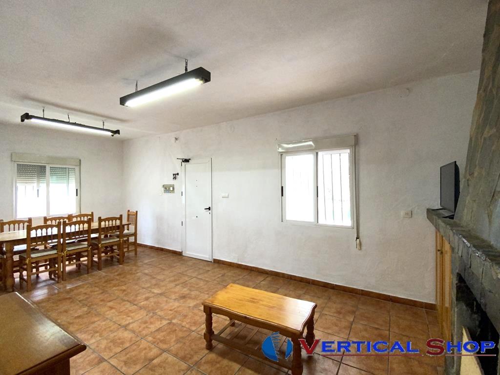 For sale of chalet in Caudete