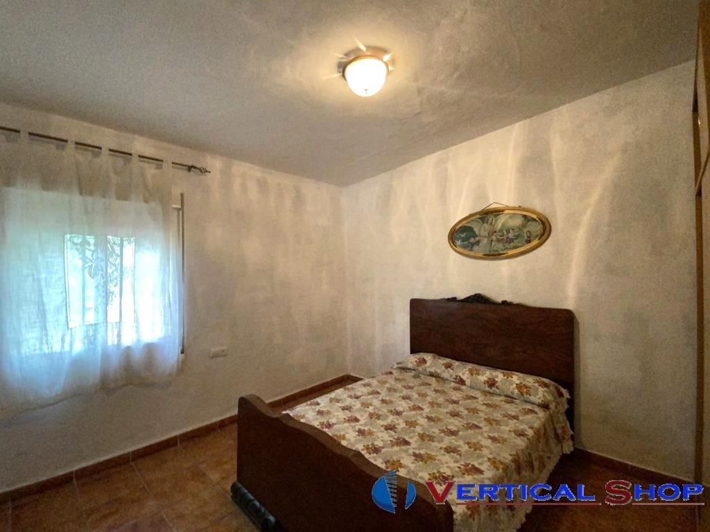 For sale of chalet in Caudete
