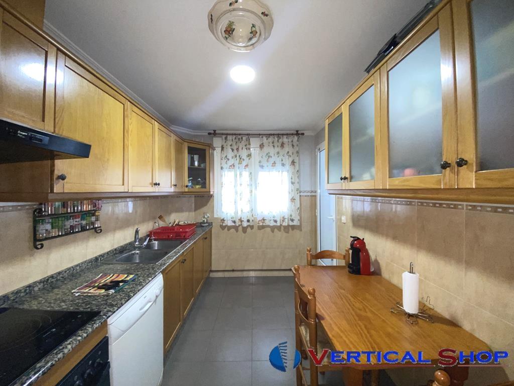 For sale of flat in Caudete