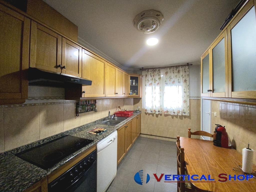 For sale of flat in Caudete
