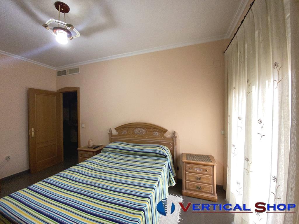 For sale of flat in Caudete