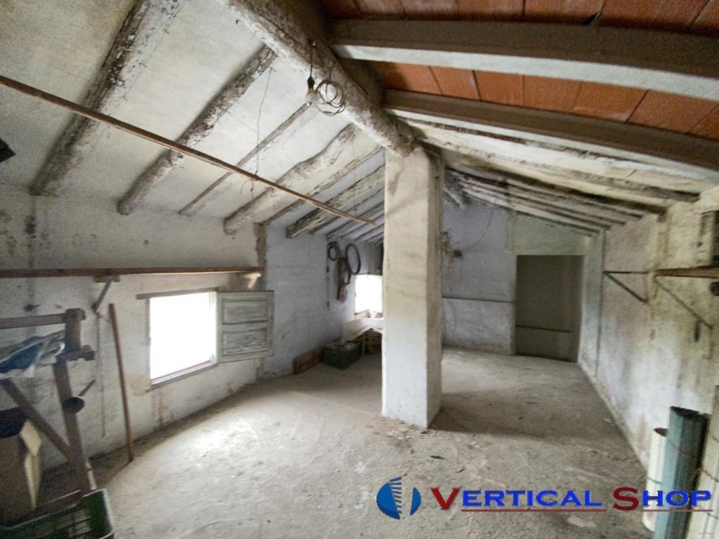 For sale of chalet in Villena