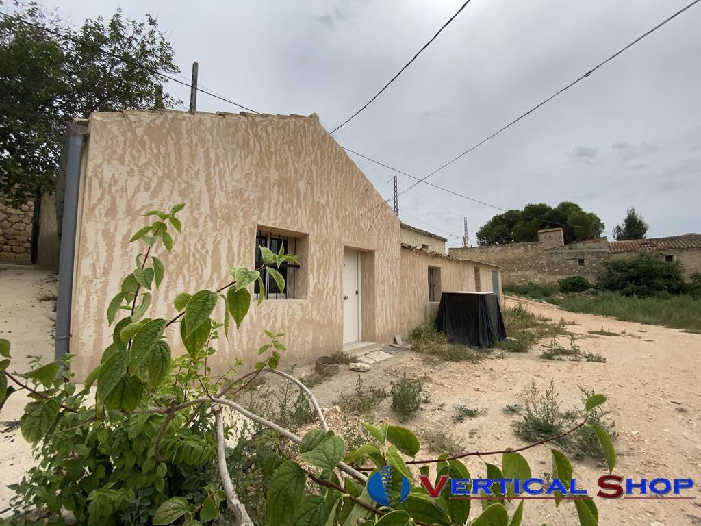 For sale of chalet in Villena