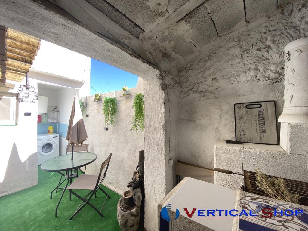 For sale of house in Caudete