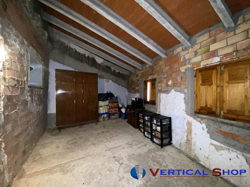 For sale of house in Caudete