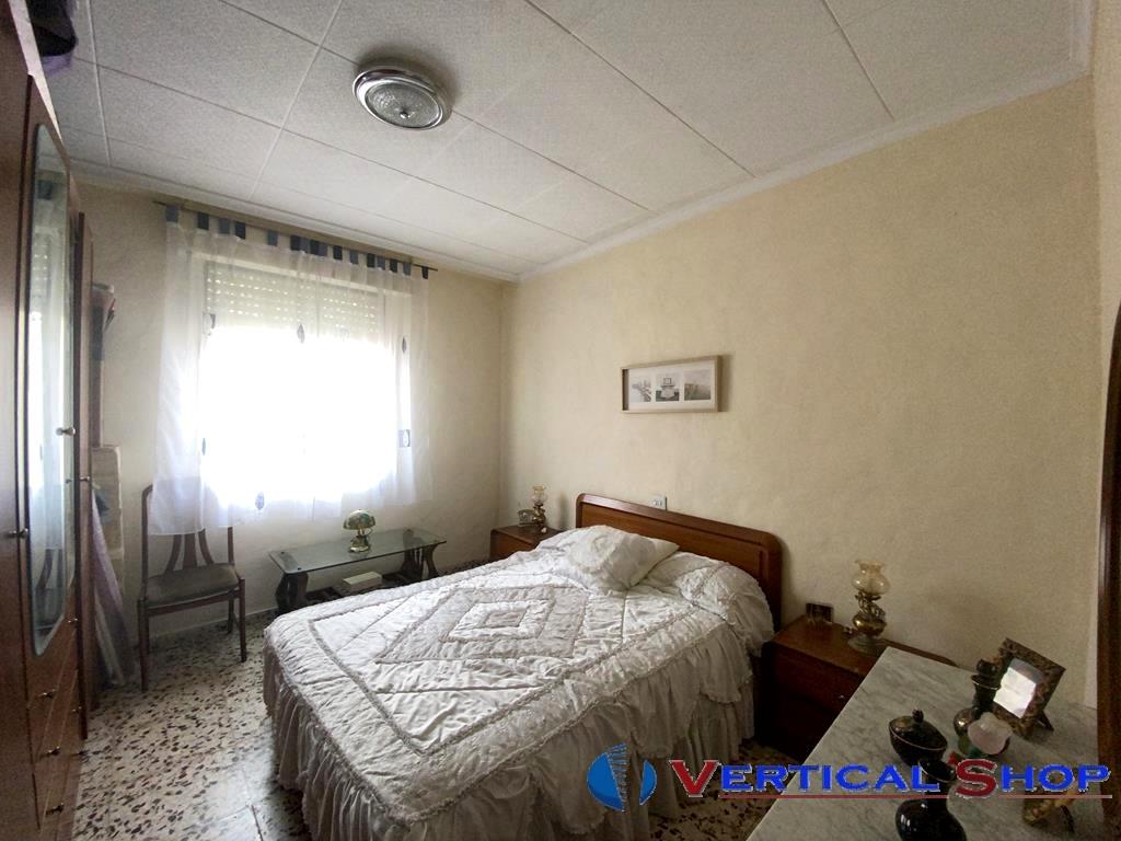 For sale of chalet in Villena
